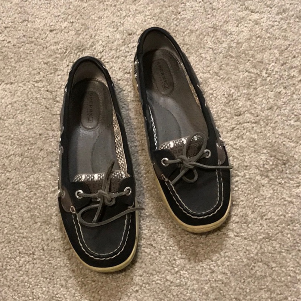 Preowned women’s slip on Sperry shoes - Angelfish- black & tan - 7M